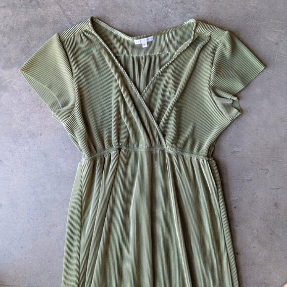 Baltic Born Athena Maxi Dress Green Metallic Pleated V-Neck Dress size XL - Picture 3 of 9